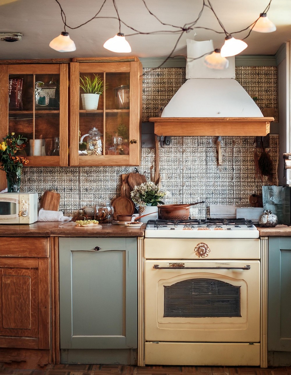 Cozy Retro Kitchen