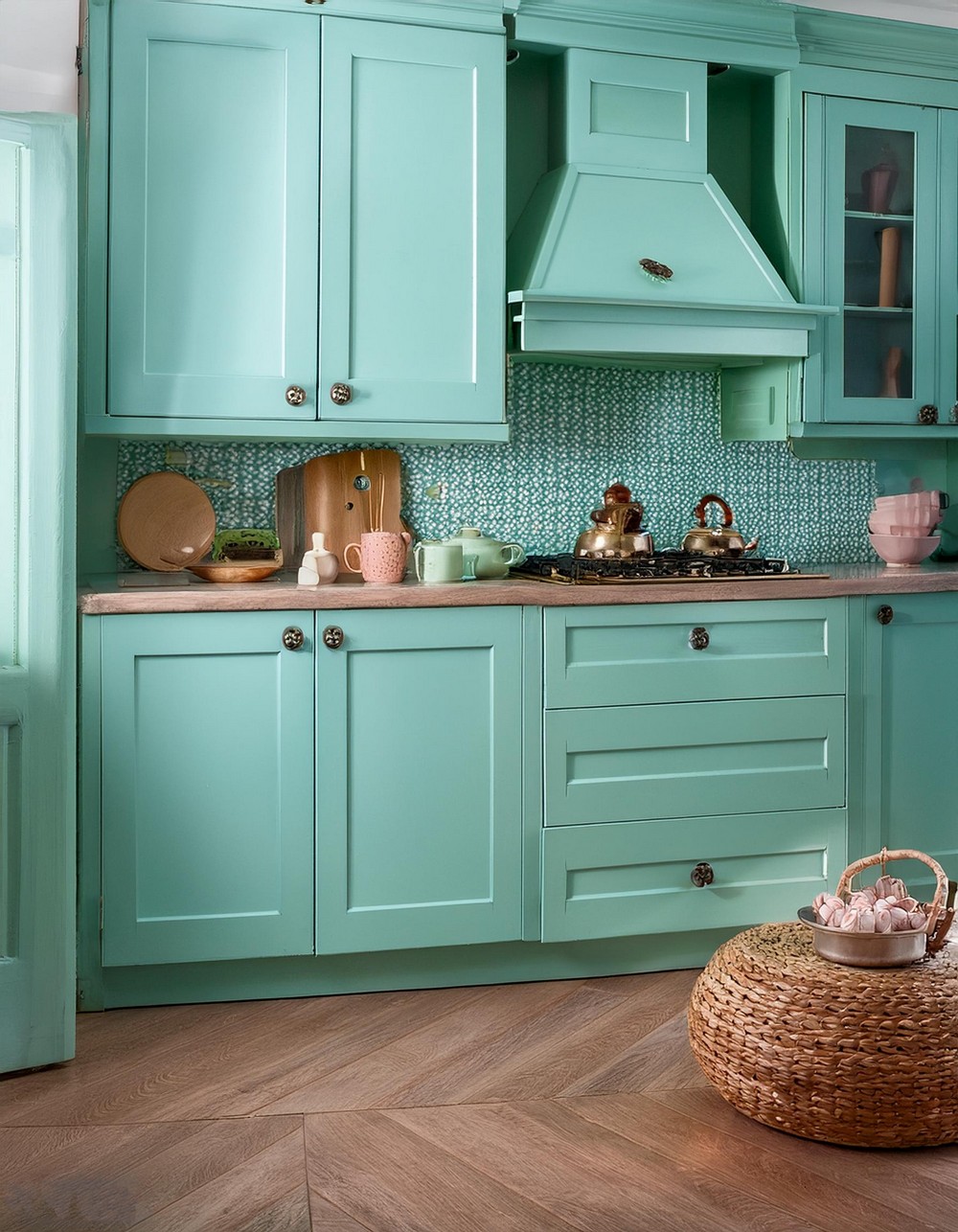 Mint Cabinets