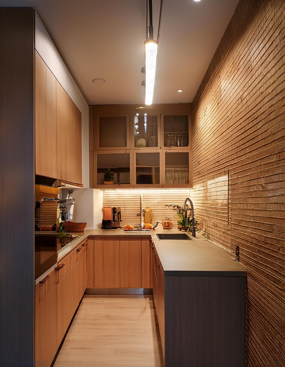 Warm Ambiance with Recessed Lighting