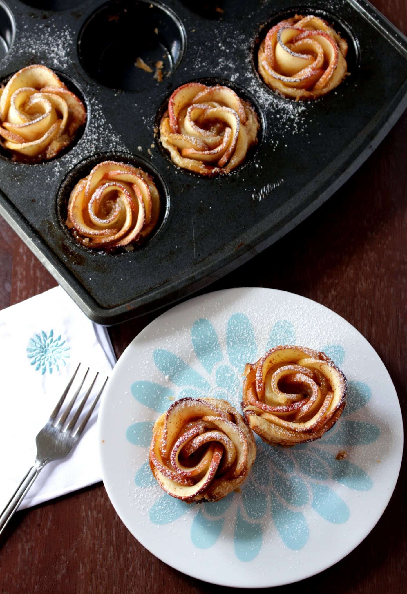 Baked Apple Roses With Puff Pastry