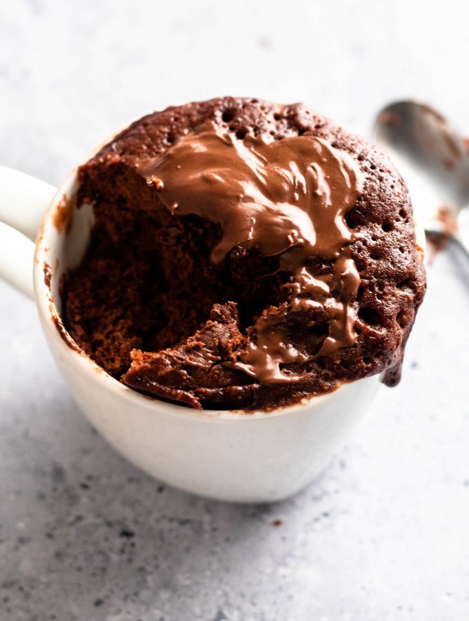 Easy 3 Ingredient Mug Cake (1 Minute Cake) 