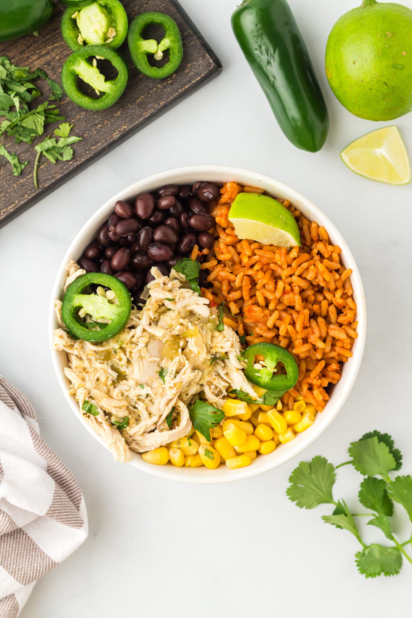 Easy Slow Cooker Salsa Verde Chicken