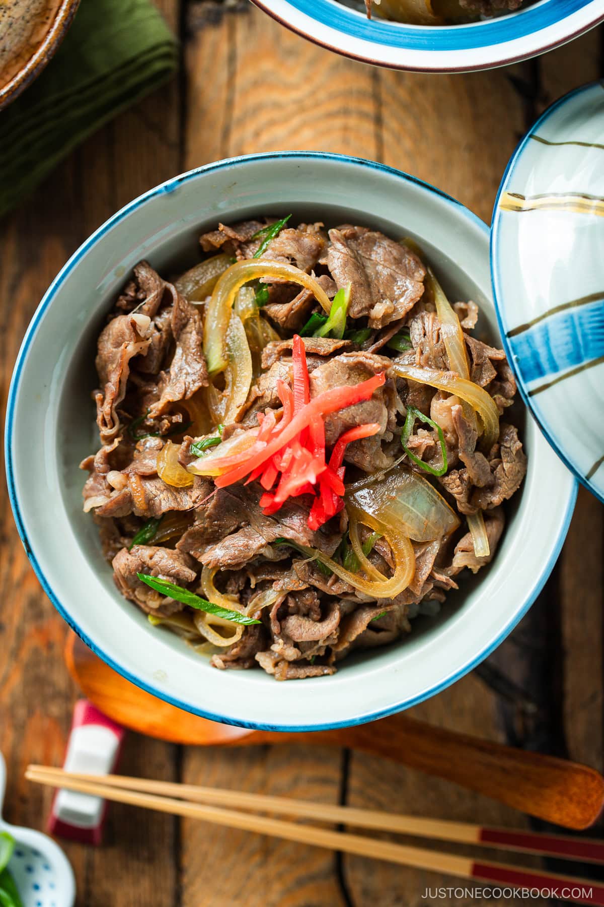 Gyudon (Japanese Beef Rice Bowl)