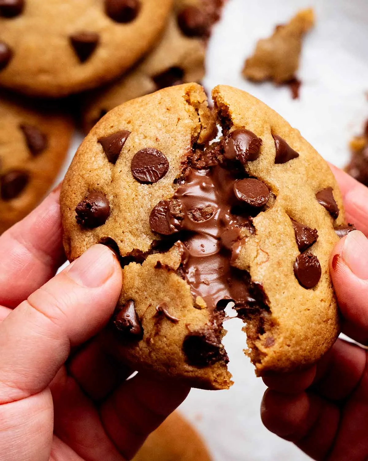 Easy Nutella Stuffed Cookies