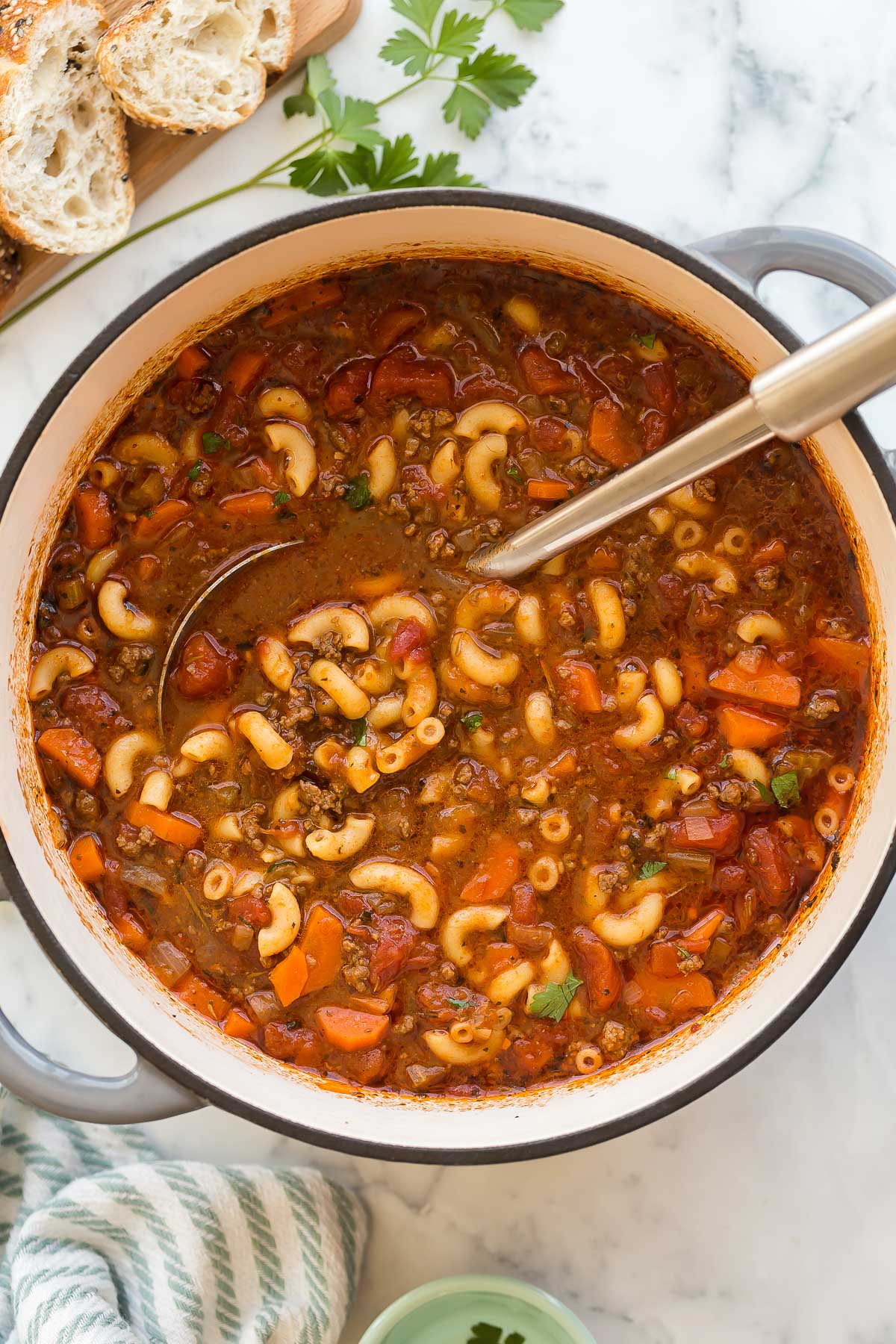 One Pot Beef and Tomato Macaroni Soup 