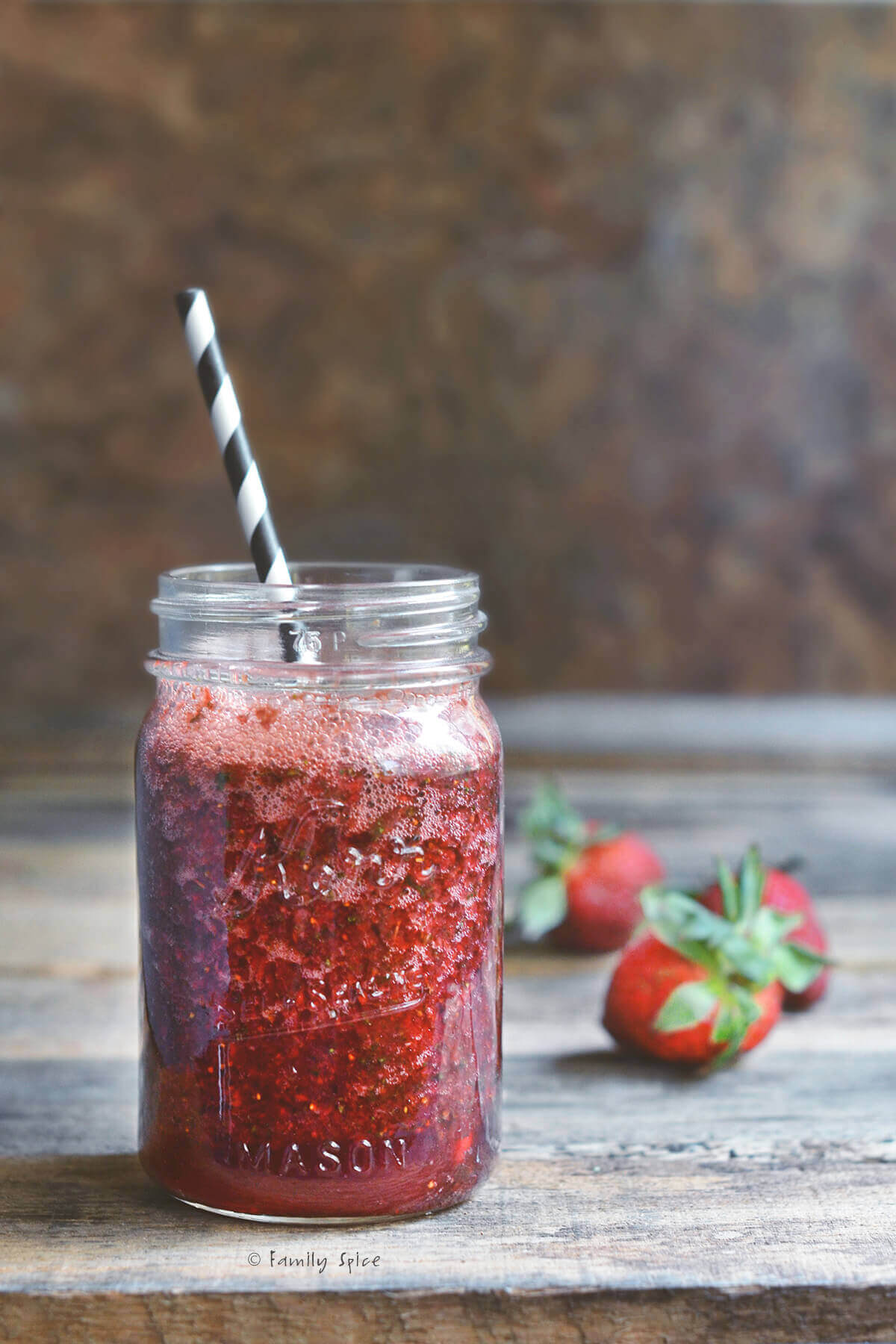 Pomegranate Strawberry Juice with Kale