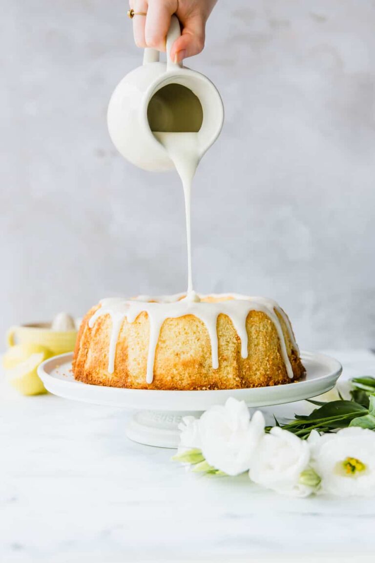 Simple Buttermilk Lemon Bundt Cake