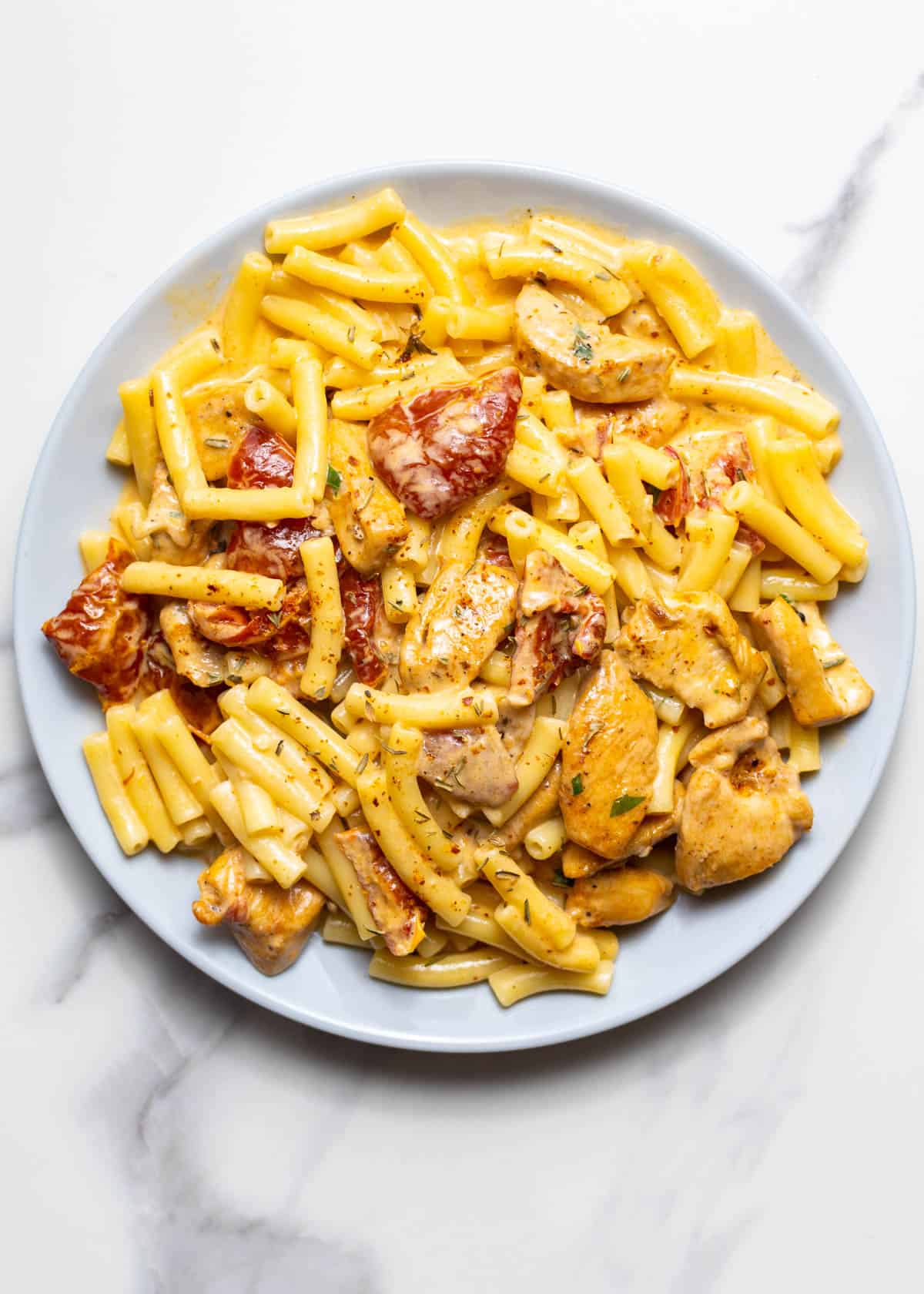 The Best Chicken Mozzarella Pasta 